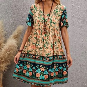 Boho floral print v mini dress
